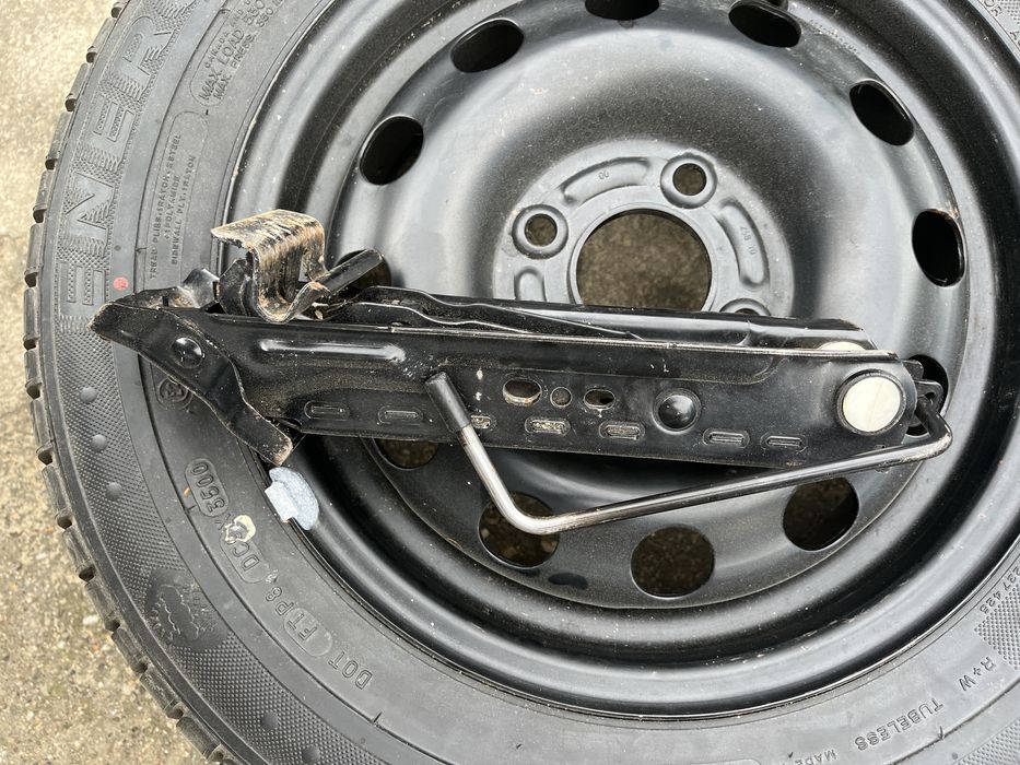 Roata rezerva 185 /65r 14 plus cric