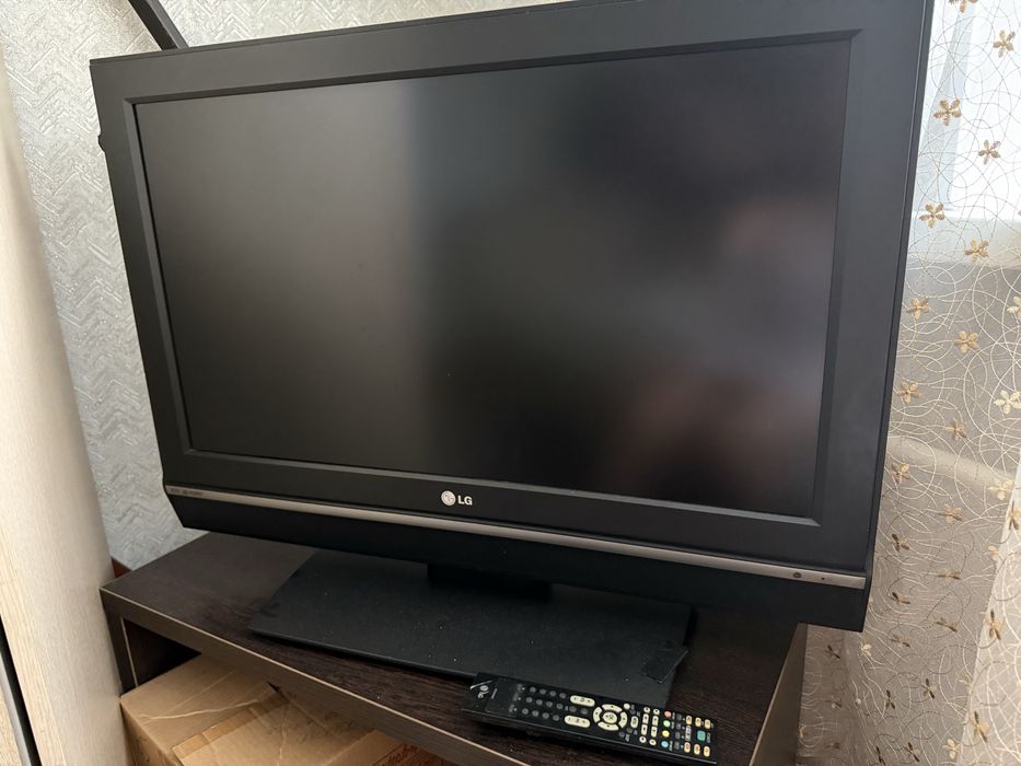 Телевизор LG рабочий