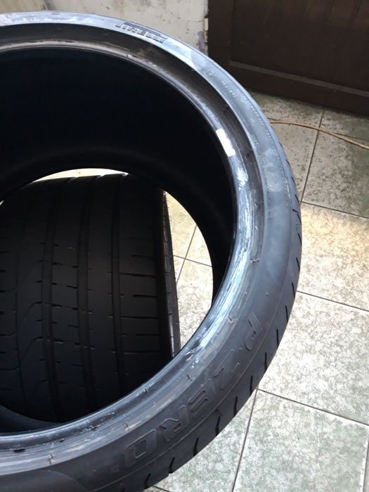 2 anvelope 305/30 R19 Pirelli
