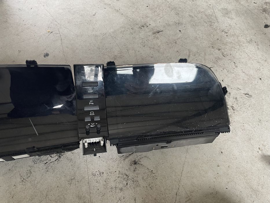 Ceasuri bord kilometraj / navigație Mercedes w221 s class Europa