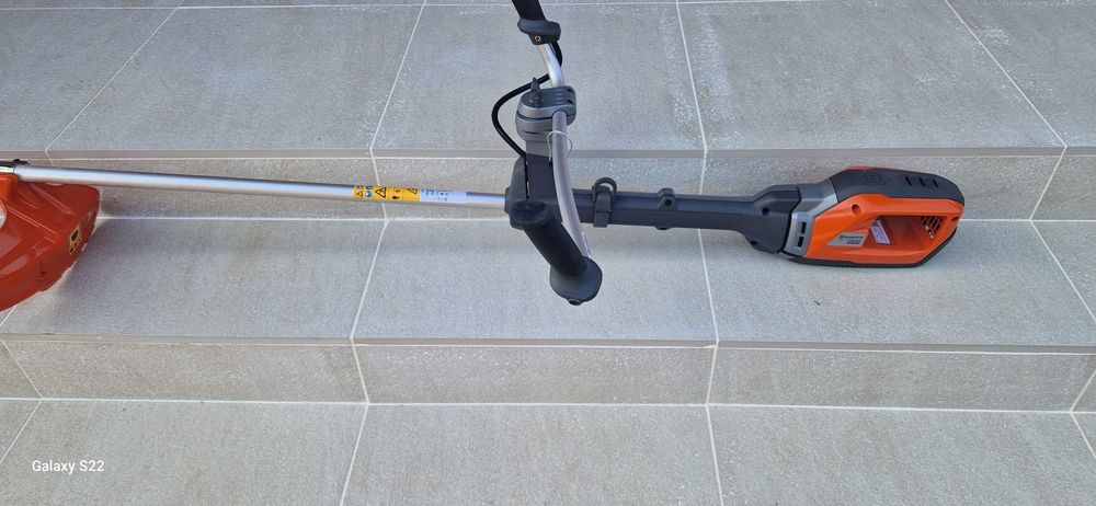 Husqvarna motocoasă pe acumulator