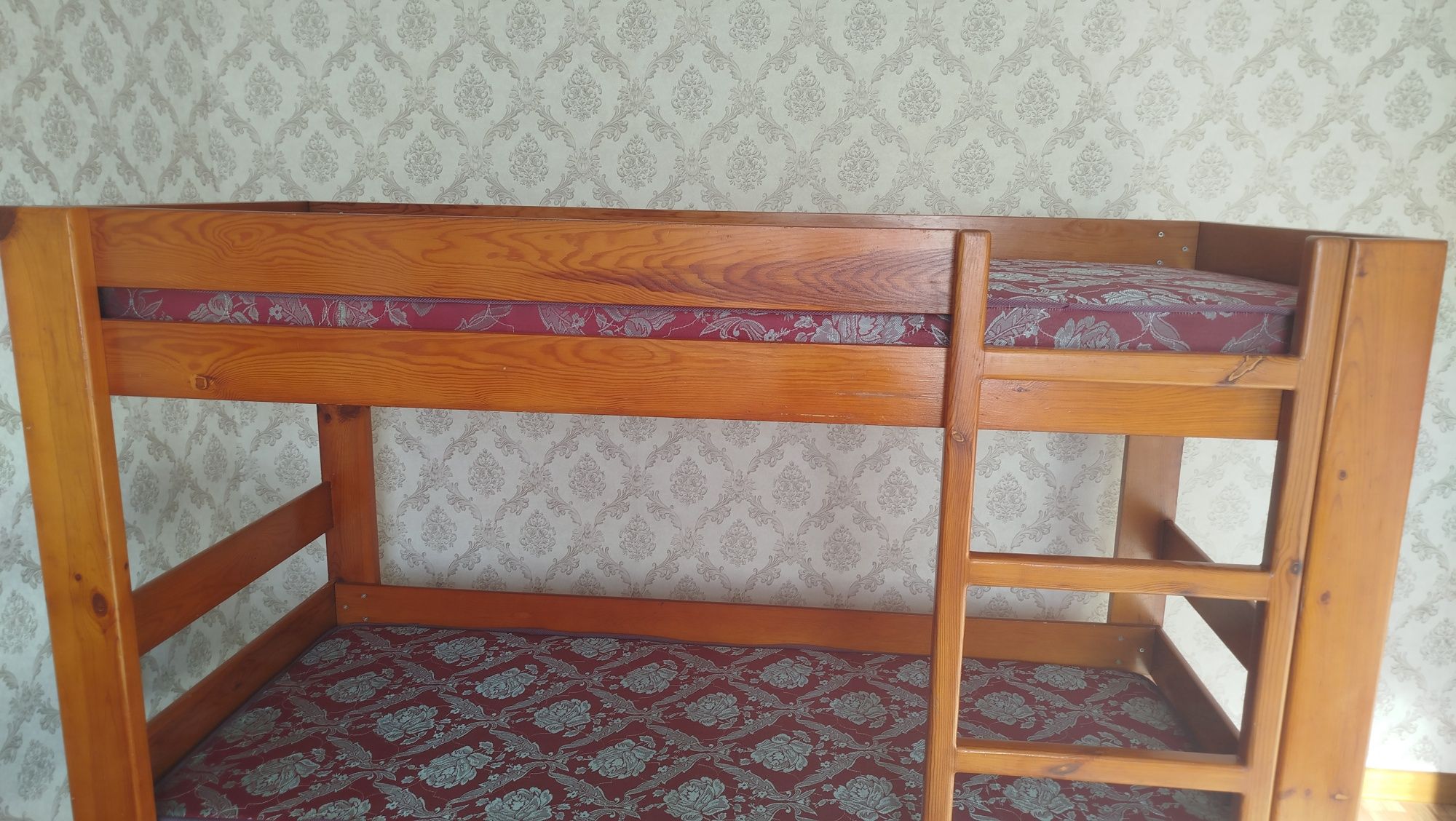 Продается двухъярусная кровать