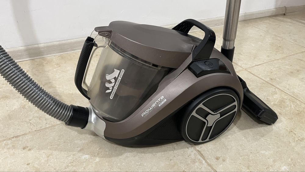 Aspirator Rowenta Compact Power xxl 900w
