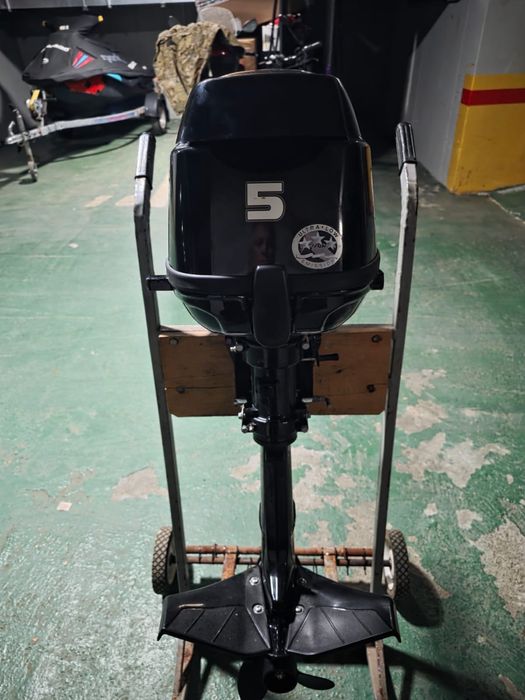 Motor barca Mercury 5 cp, ca nou, in garantie!