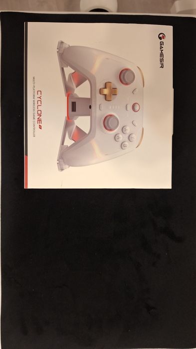 Nou- Controler wireless multiplatformă GameSir Cyclone 2