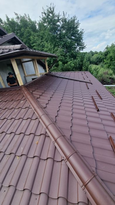 Acoperisuri complete meseriasi acoperis montatori profi  reparatii