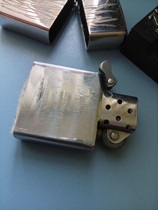 Bricheta Zippo Cattails