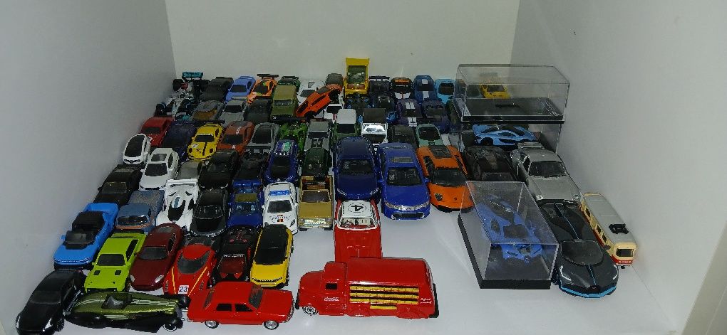 SCHIMB ORCE Masina cu un  STH Hot Wheels