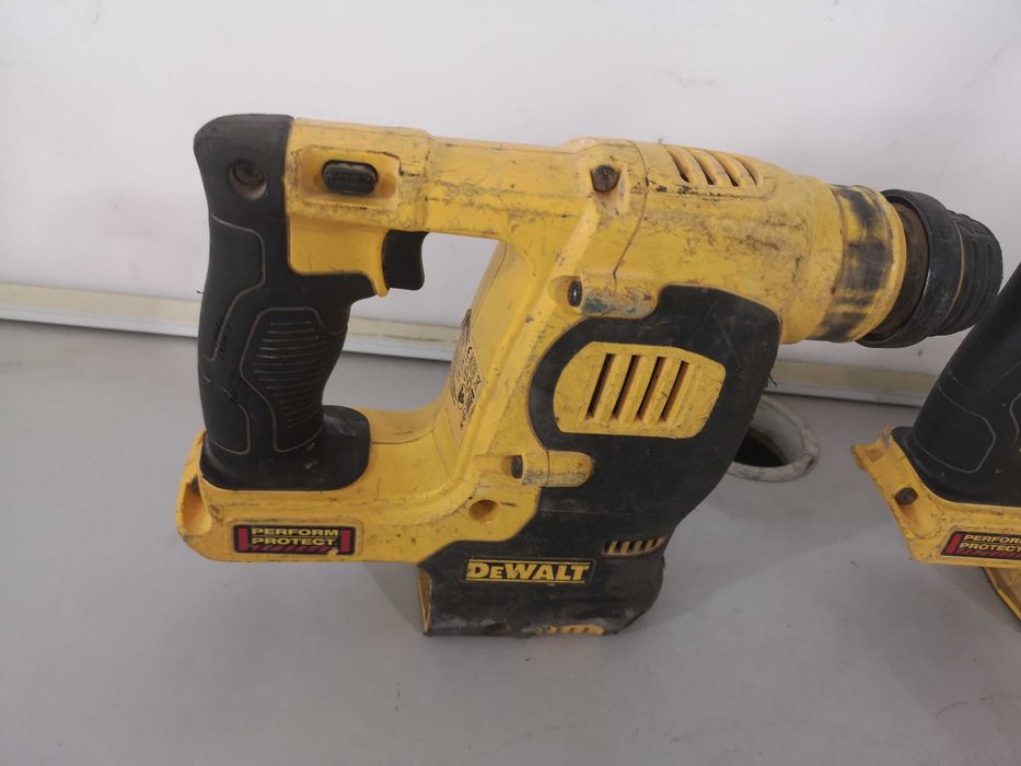 Перфоратор - Dewalt DCH 253  / 18V li ion