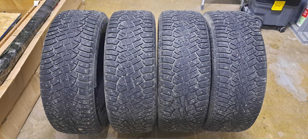 Продам зимние шины 265/60 R18