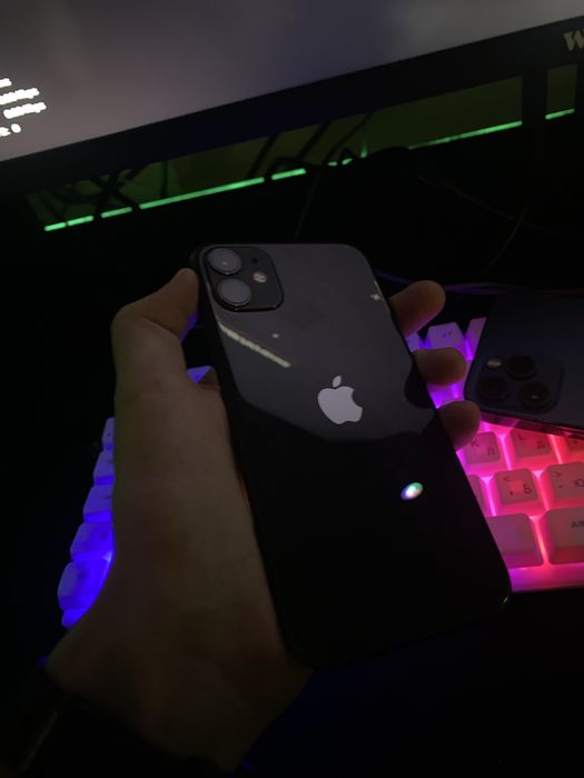 iphone 11 в хорошем состаяние