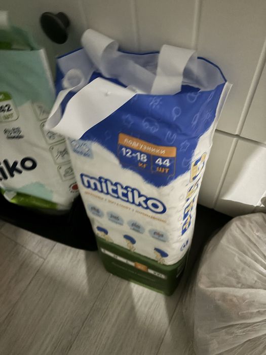 Продам новую пачку подгузников