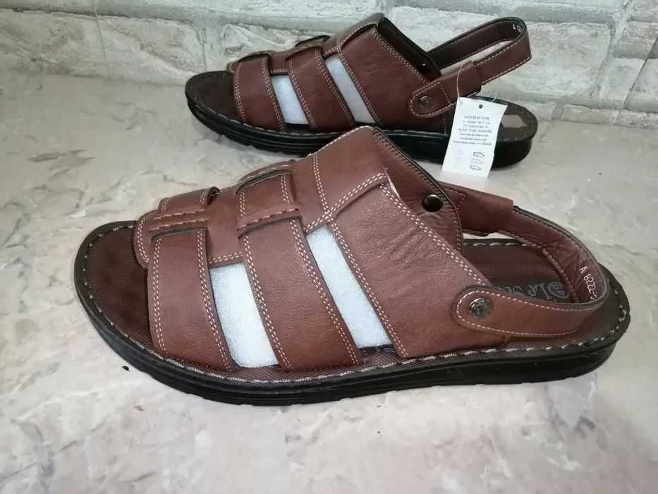 Sandale numarul 47-48