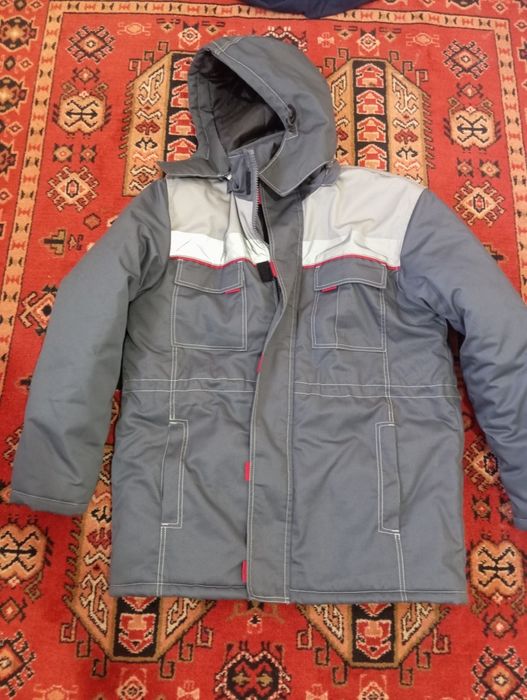 Продам зимнию спецодежду