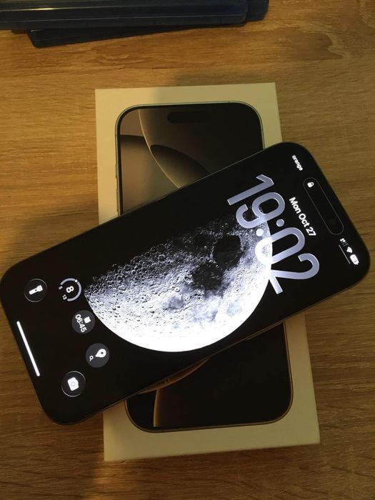 Vand iphone 16 pro 256 gb