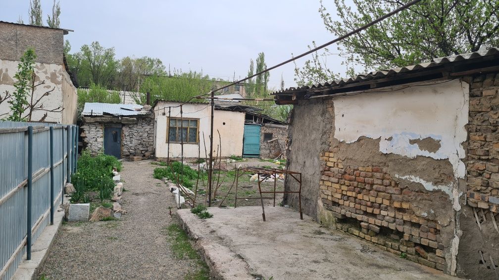 Дом продам, район зеленый ковер