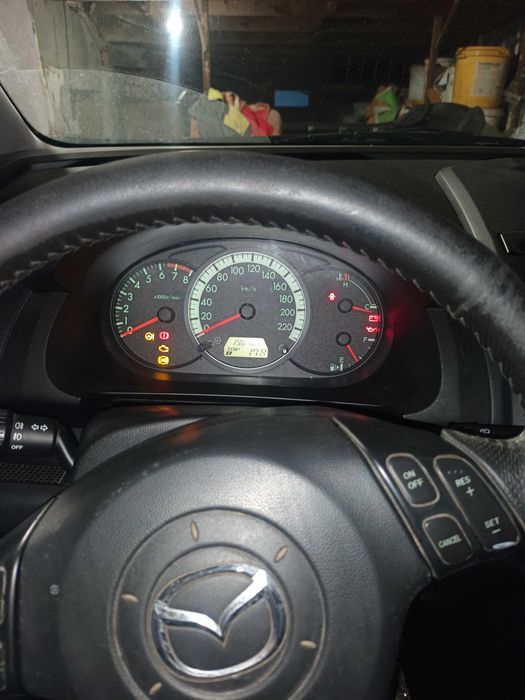 Продавам Мазда 5 1.8 бензин