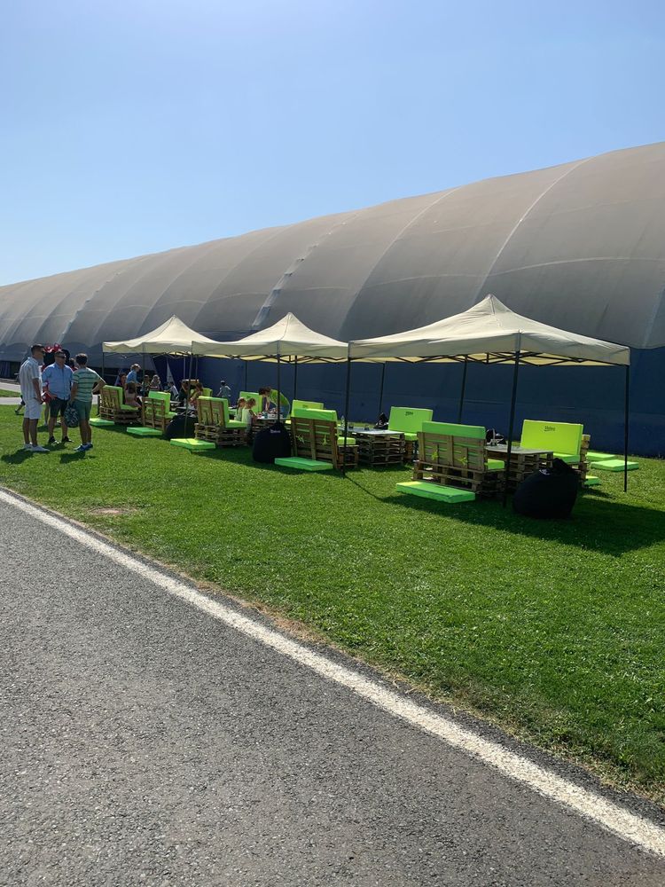Inchiriez Pavilion/Umbrele/ibițe pentru evenimente