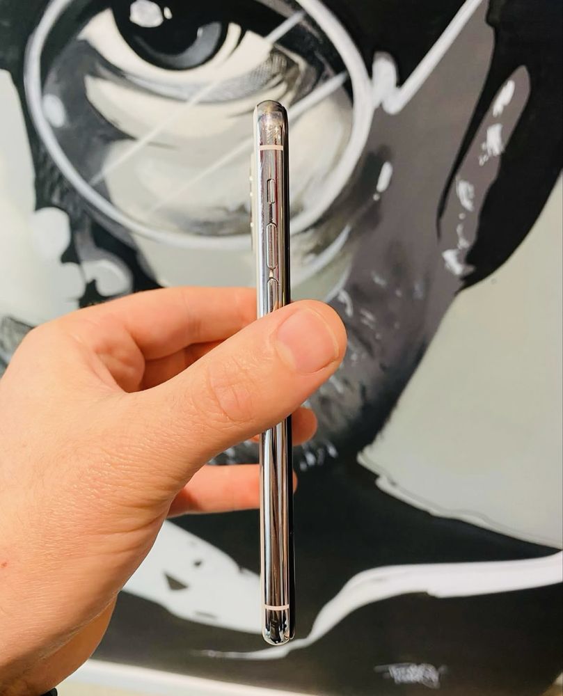 Iphone 11 pro сотилади