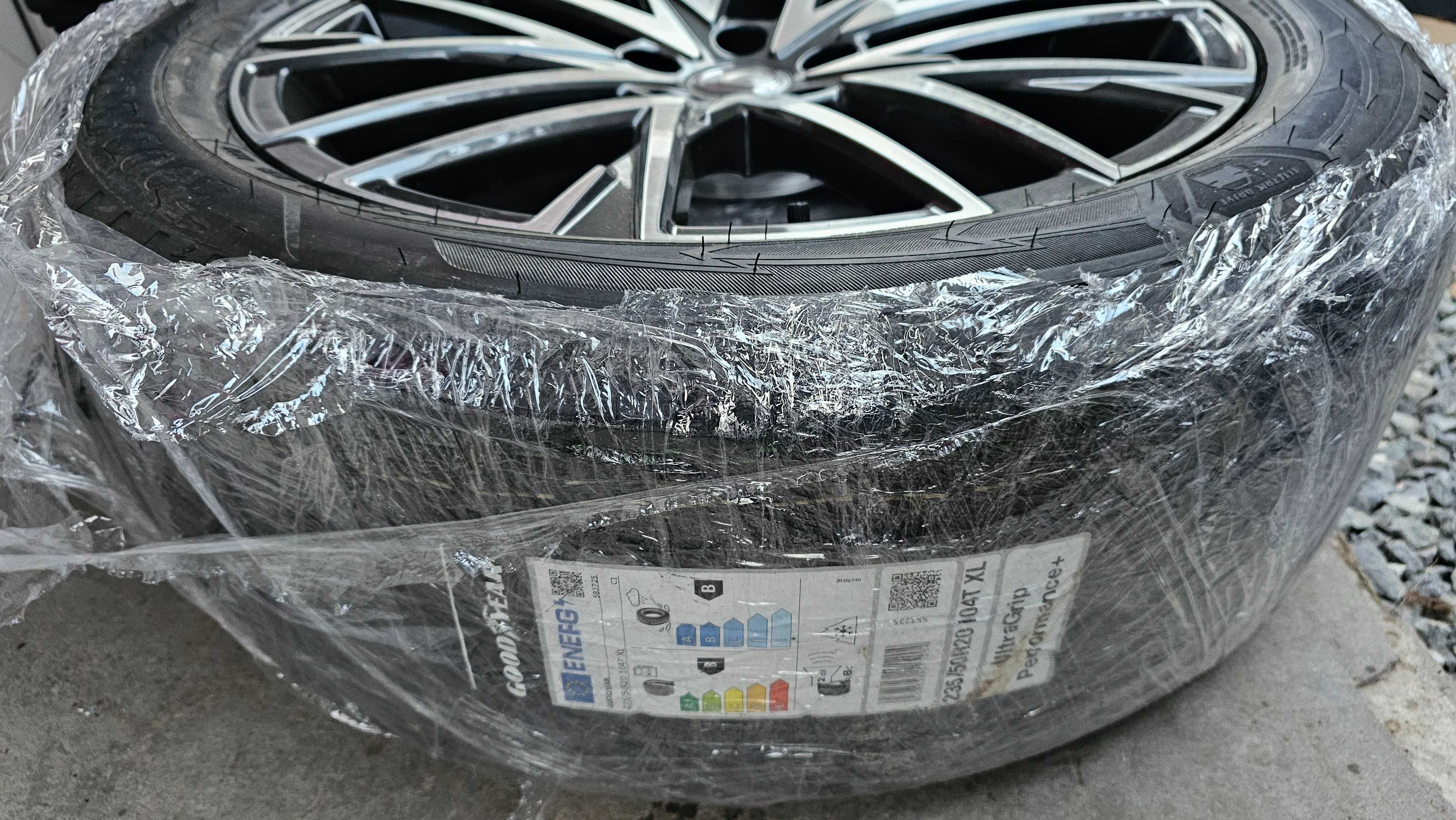 Jante noi Lexus NX 20" Anvelope iarna Goodyear 235 50 20 senzori