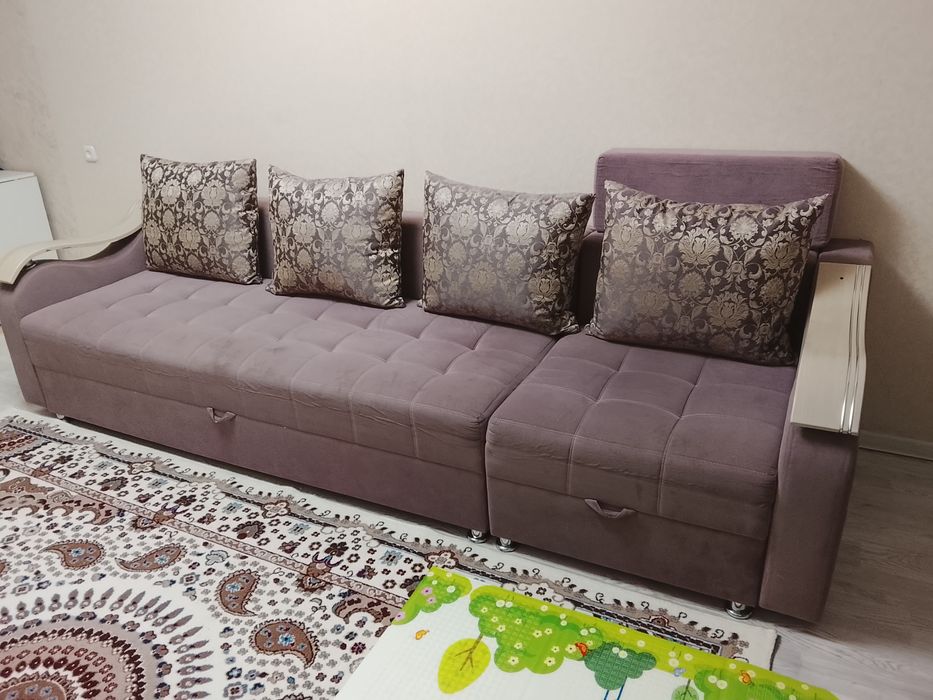 Продам диван трансформер 2.90м