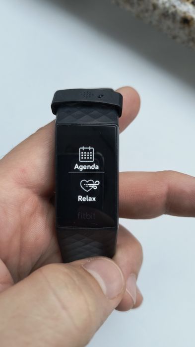 Bratara fitness Fitbit Charge 4