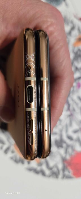 Motorola Razr 40 Ultra - в гаранция, с перфектен дизайн