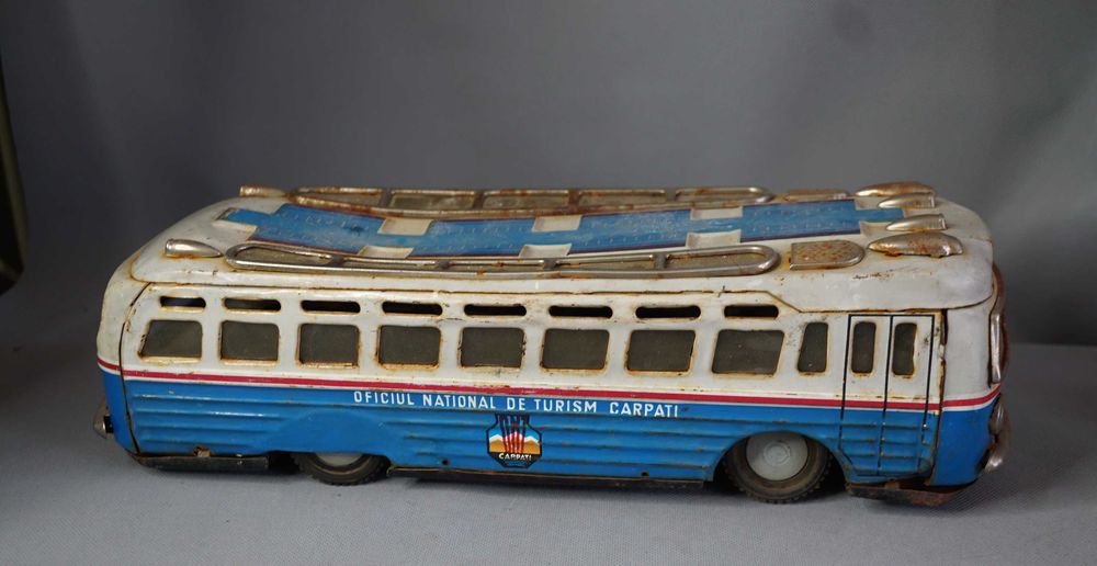 Стара Румънска Метална играчка модел автобус