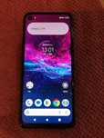 Продавам  Motorola One