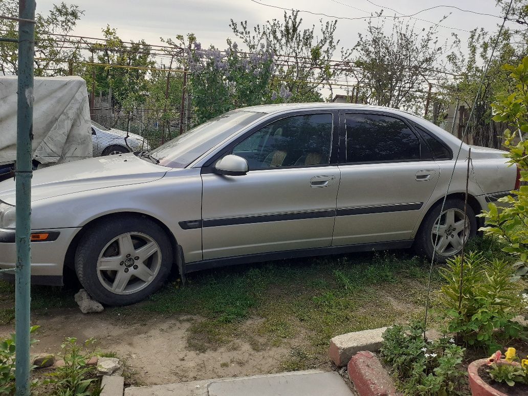 Volvo s 80 ,2,4 diesel,an 2003