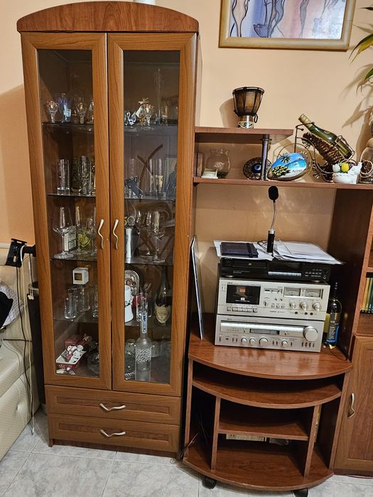 Запазена! Секция в добро състояние