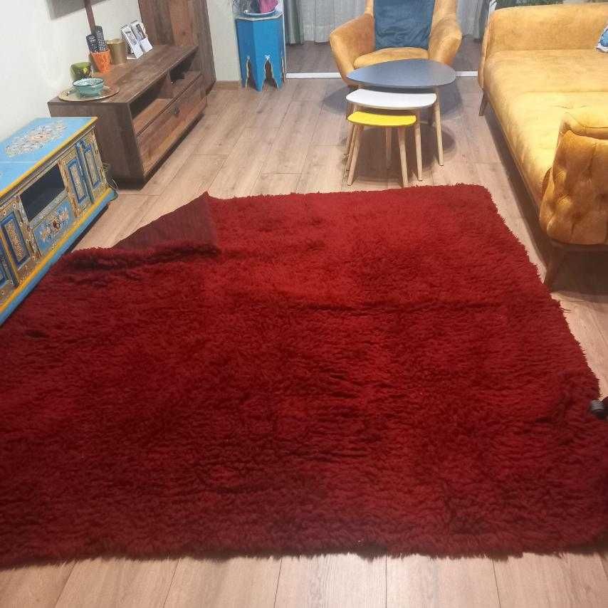 продавам нов ръчно тъкан вълнен китеник 2,10/2,10м