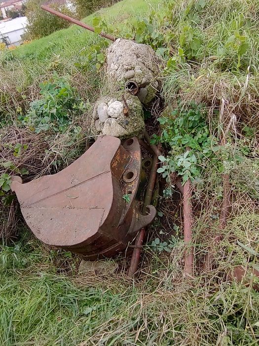 Vând cupă excavator