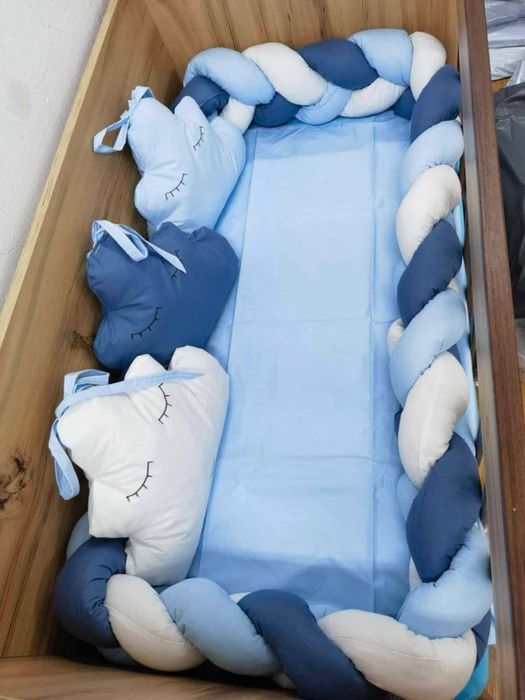 Нов модел обиколник и три облака