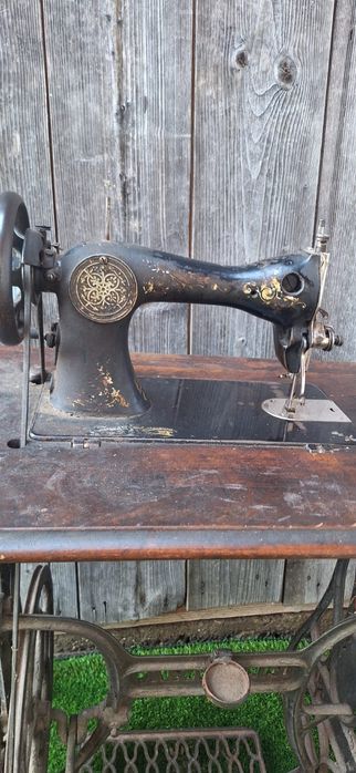 Mașină de cusut.