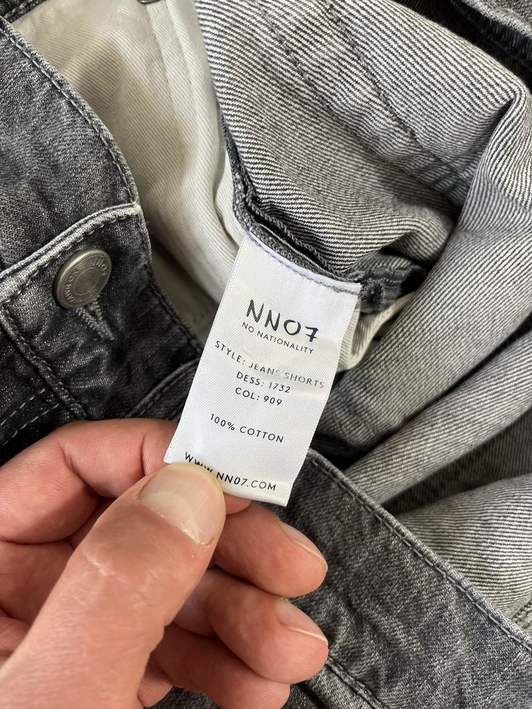 Levis,NN07 мъжки къси панталони размер 32