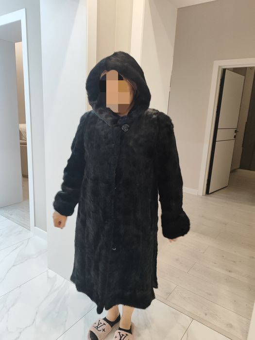Норковая шуба (черный бриллиант)  в идеальном состоянии