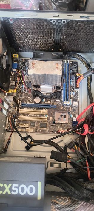 Дънна Платка ASROCK H61M/U3S3+Intel Core i3-2300 3.3Ghz-40 лв