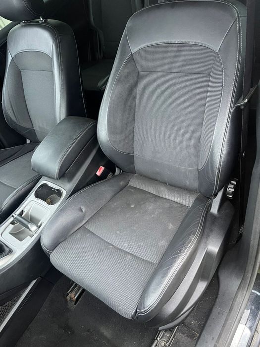 Bara fata spate capota motor far stop usa haion Ford S-MAX 2.0tdci