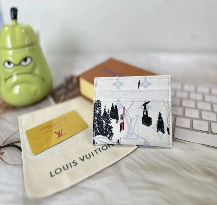 Louis vuitton card holder