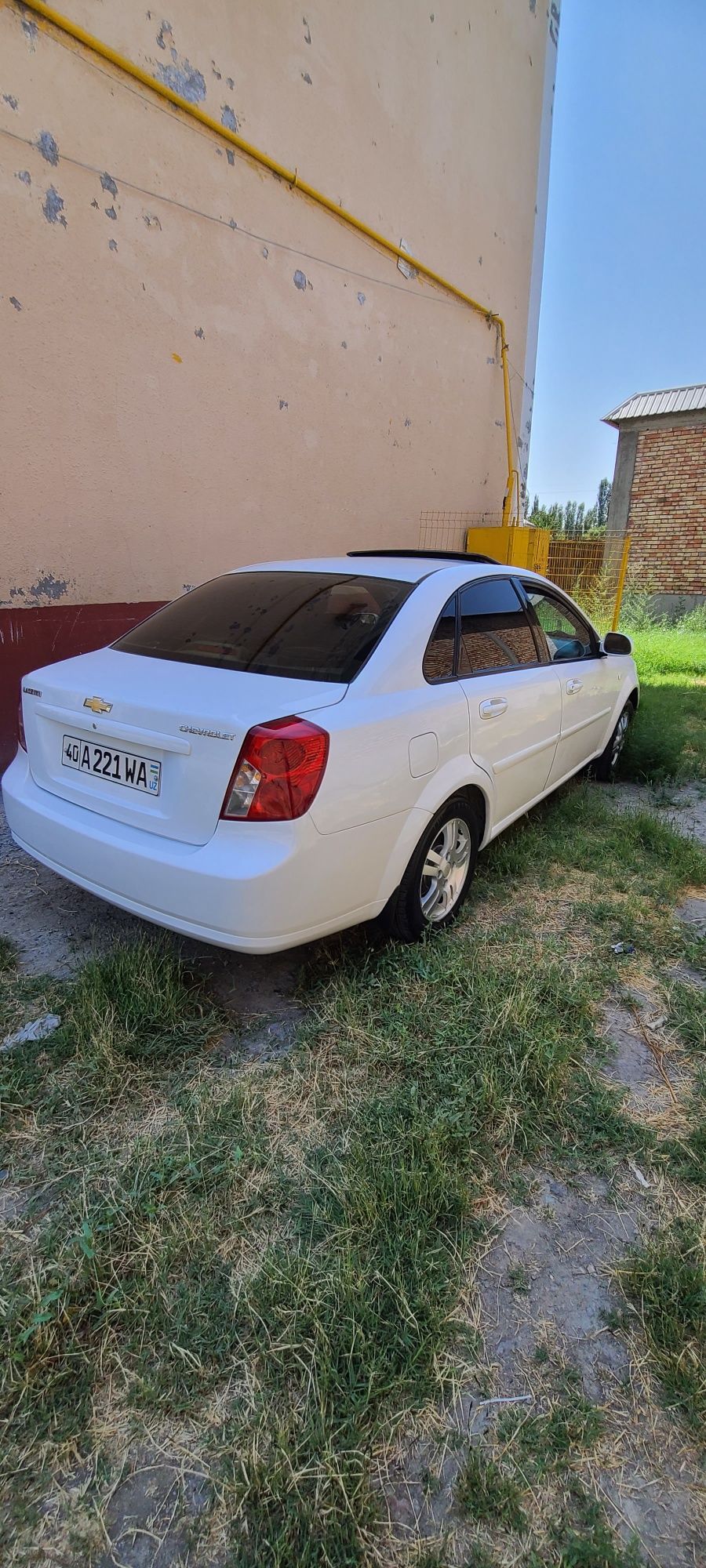 Lasetti sotiladi 1.8