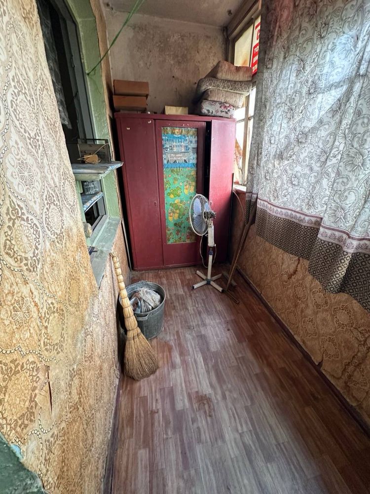 Код 318 Срочно Продам 1/4/4 ком квартиру куйлюк массив 2