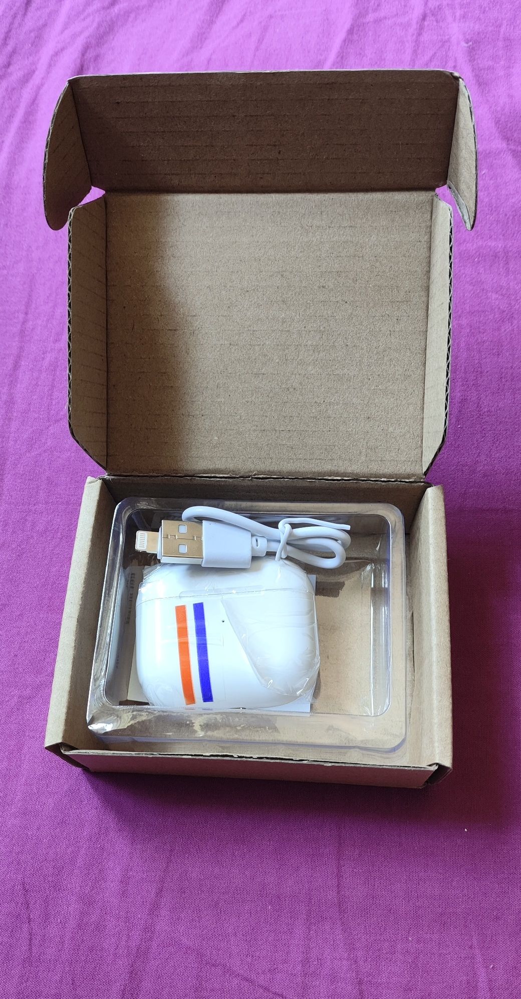 Наушники Airpods. Naushniklar Airpods . Качество хорошее. Подарок