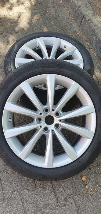 Jante originale bmw 18” styling 642 cu anvelope Pirelli

Pentru urmato