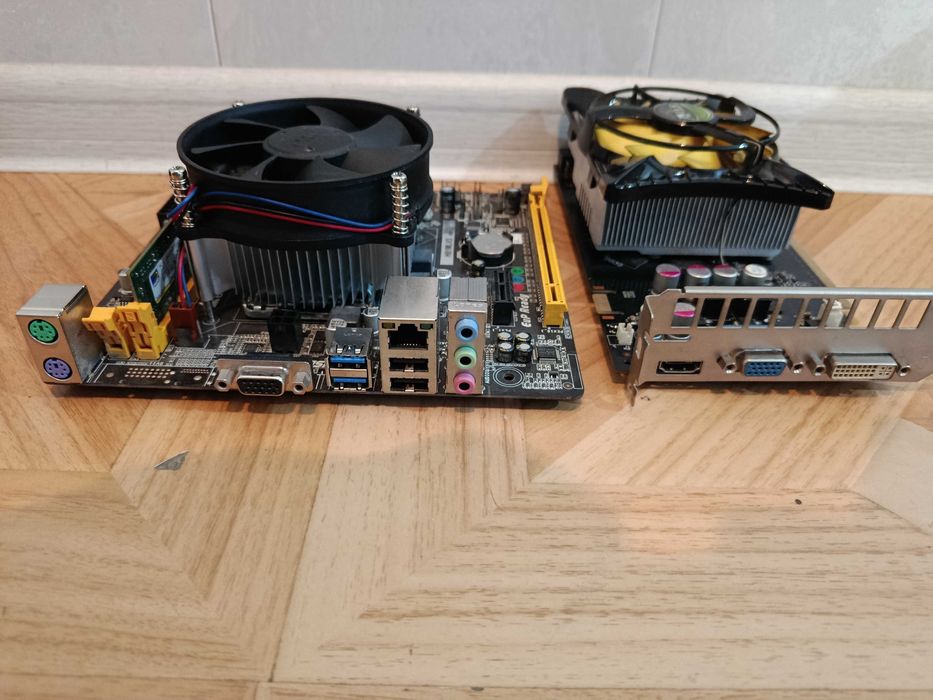 Комплект 
Плата BIOSTAR H81 
CPU intel core i3-4170