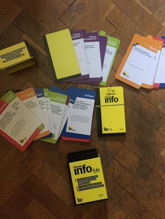 Продавам Игра с карти на Френски с образователна цел