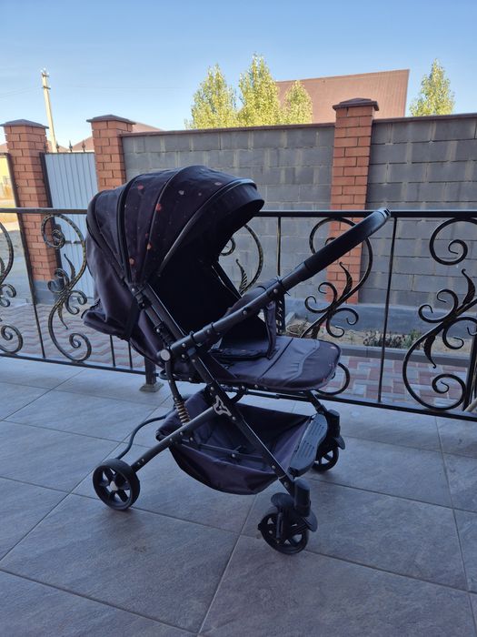 Коляска в отличном состоянии