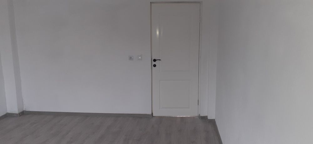 Proprietar-vand casa, zona Craiova, Str. Plaiul Vulcanesti.