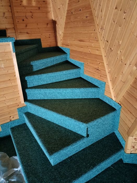 Montaj mochetă, plintă mochetă