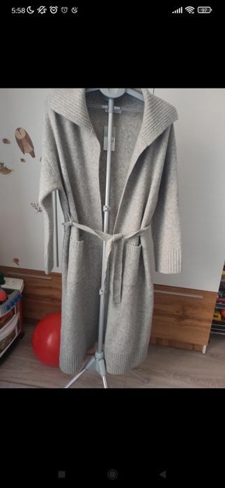 Cardigan lung Primark conținut de lana